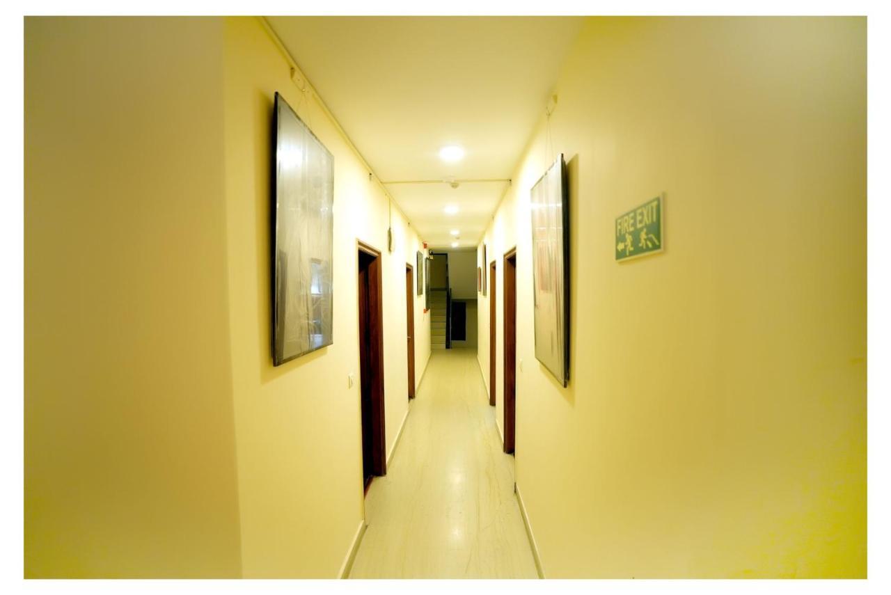 Hotel Oscar - Hauz Khas New Delhi Extérieur photo