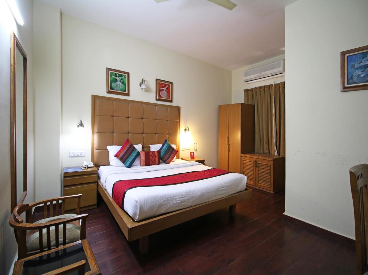 Hotel Oscar - Hauz Khas New Delhi Extérieur photo