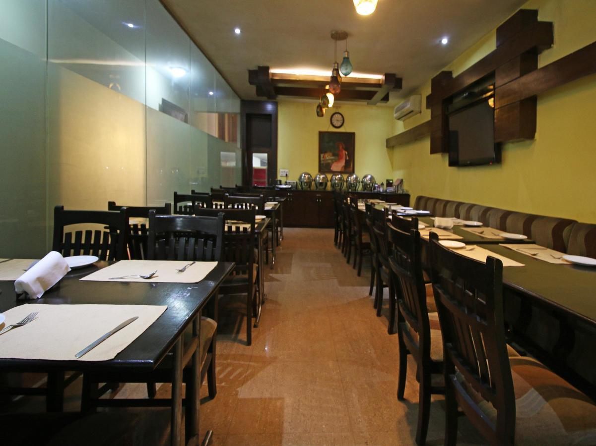 Hotel Oscar - Hauz Khas New Delhi Extérieur photo