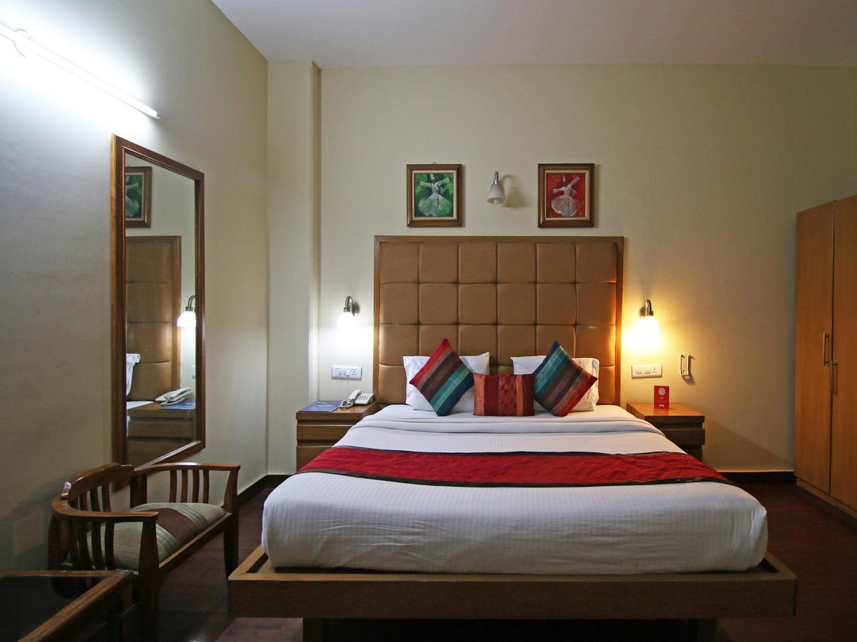 Hotel Oscar - Hauz Khas New Delhi Extérieur photo