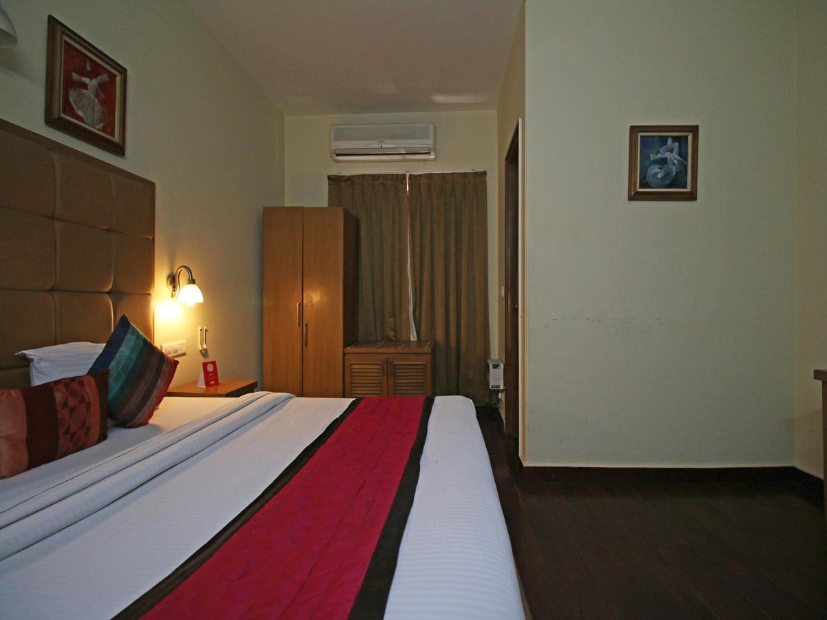 Hotel Oscar - Hauz Khas New Delhi Extérieur photo