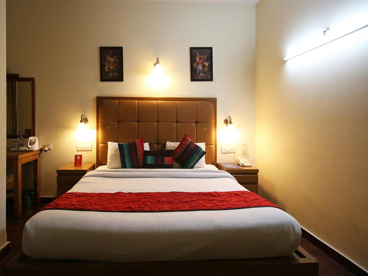 Hotel Oscar - Hauz Khas New Delhi Extérieur photo